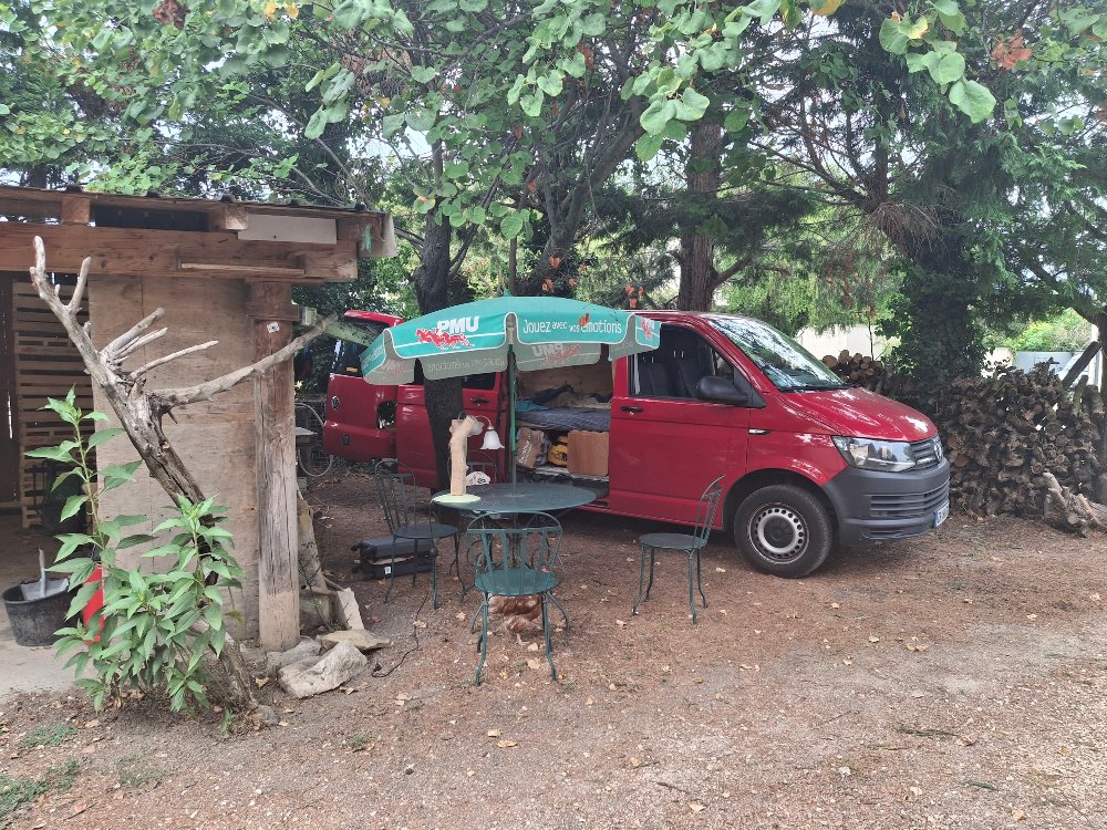 Aire camping-car  Vallabrgues (30300) - Photo 1